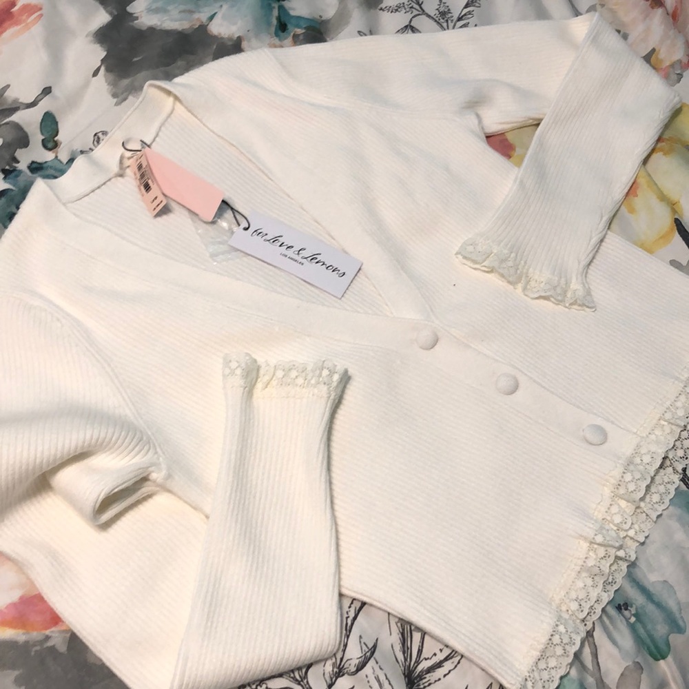 Victoria’s Secret cropped cardigan sz L